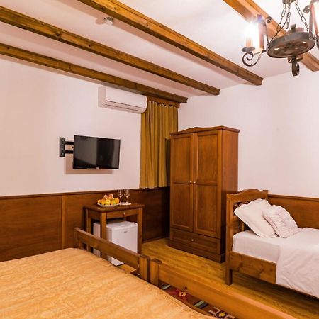 Hotel Castle Park Berat Zimmer foto