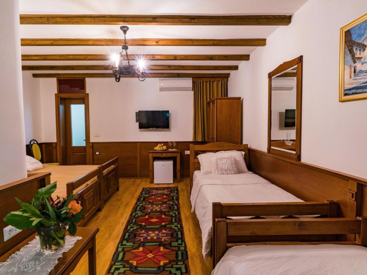 Hotel Castle Park Berat Exterior foto